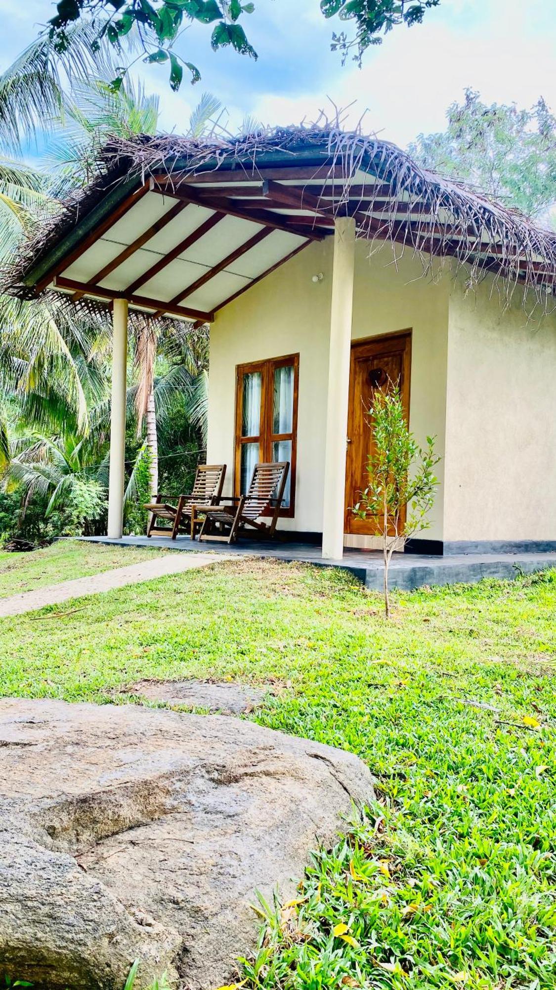 River Paradise Safari House With Cooking Class Udawalawe Kültér fotó